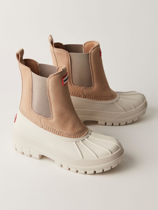 Hunter Shoes - Hunter Sutton Chelsea Duck Boots in Beige and Cream- Size 9